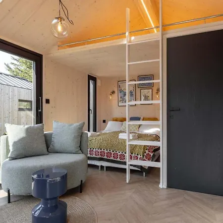 Tiny House With Wooden Deck In - Tuin Keet - 30 Casa vacanze *
