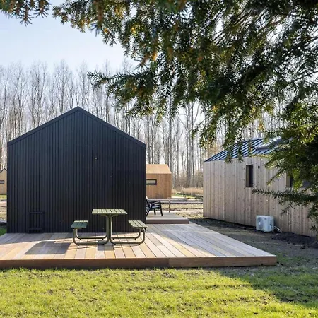 Tiny House With Wooden Deck In - Tuin Keet - 30 Casa vacanze